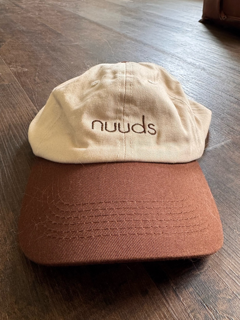 nuuds Two-Tone Cap in Cream & Brown